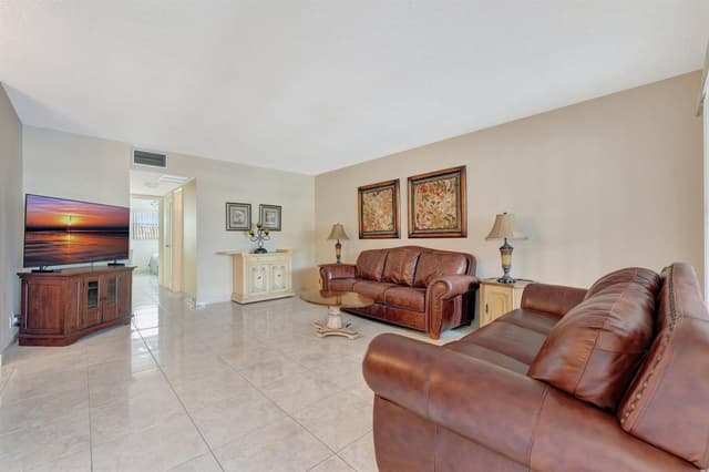 806 SE 7th Street # 201, Deerfield Beach FL 33441 - Deerfield Beach, FL - Photo 6