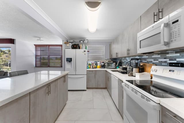 2751 Taft Street # 403, Hollywood FL 33020 - Hollywood, FL - Photo 2