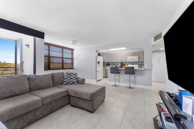 2751 Taft Street # 403, Hollywood FL 33020 - Hollywood, FL - Photo 6