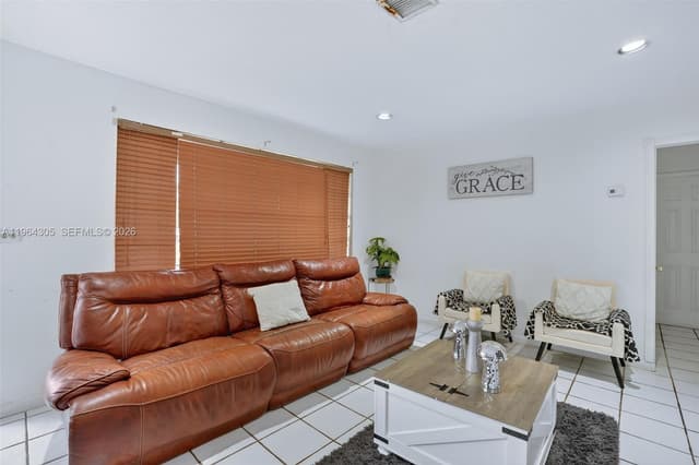 1110 NE 204th Ter, Miami FL 33179 - Miami, FL - Photo 5