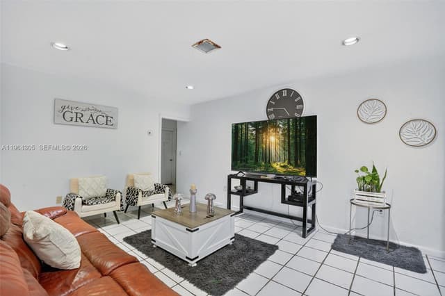 1110 NE 204th Ter, Miami FL 33179 - Miami, FL - Photo 4