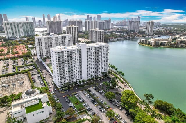 2801 NE 183rd St # 1504W, Aventura FL 33160 - Aventura, FL - Photo 2