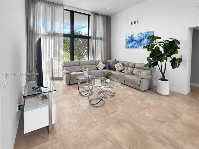 16640 Sunset Way, Weston FL 33326 - Weston, FL - Photo 5
