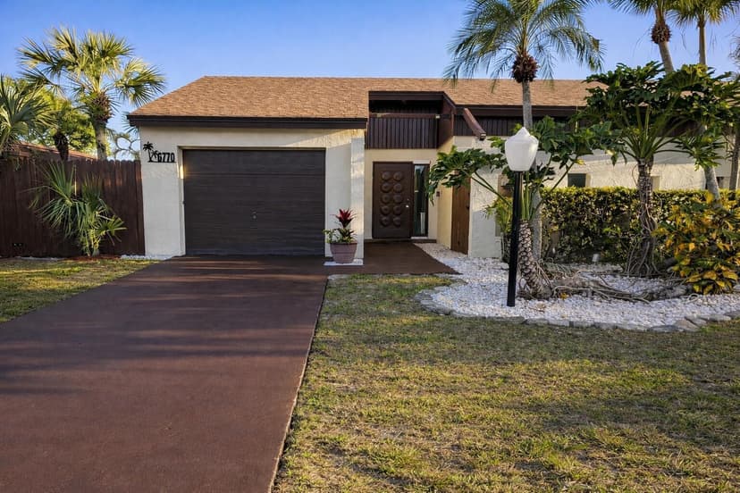 6770 Dupere Lane, Lake Worth FL 33467