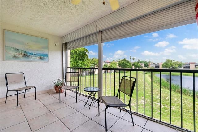 7210 Lake Circle Drive # 306, Margate FL 33063 - Margate, FL - Photo 2