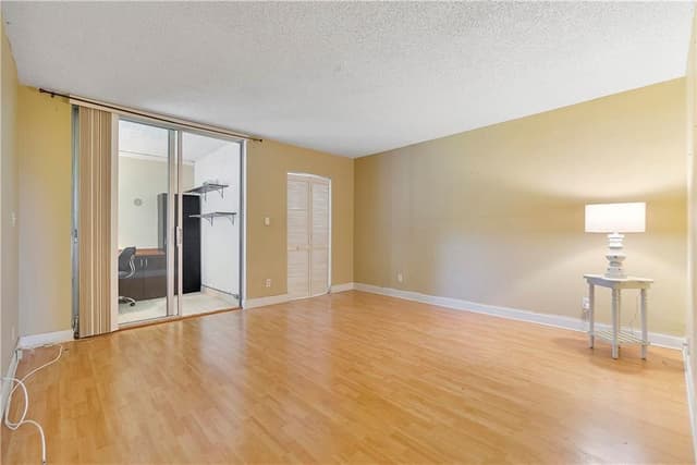 7210 Lake Circle Drive # 306, Margate FL 33063 - Margate, FL - Photo 6