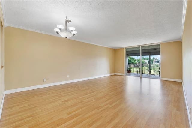 7210 Lake Circle Drive # 306, Margate FL 33063 - Margate, FL - Photo 4