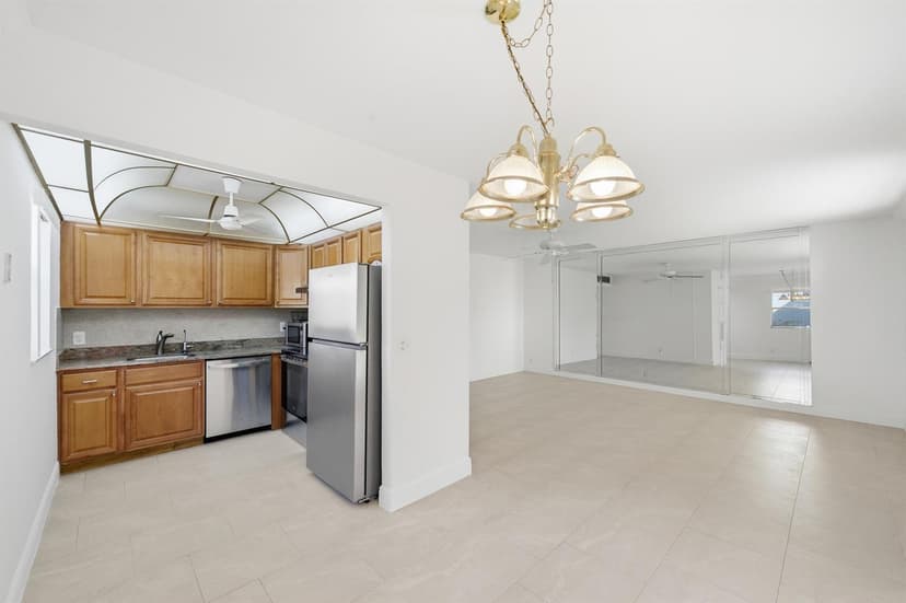 452 Brittany J, Delray Beach FL 33446