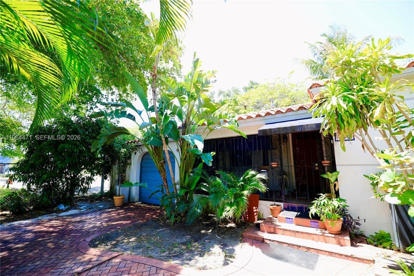 655 NE 82nd St, Miami FL 33138