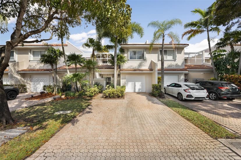 10233 NW 52nd Ln, Doral FL 33178