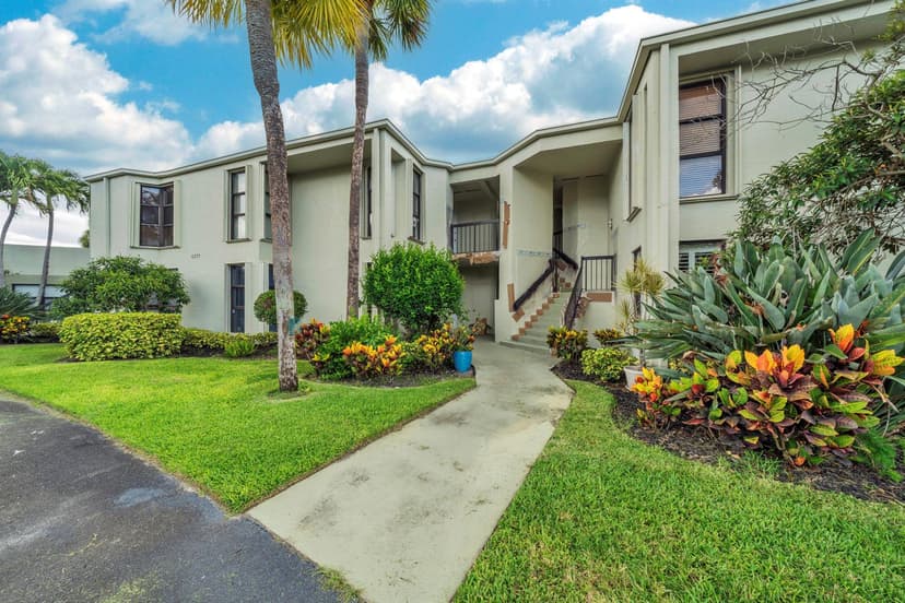 6371 La Costa Drive # 104, Boca Raton FL 33433