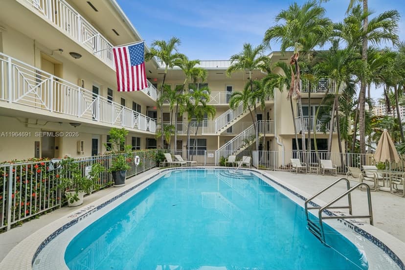 255 Sunrise Dr # 107, Key Biscayne FL 33149