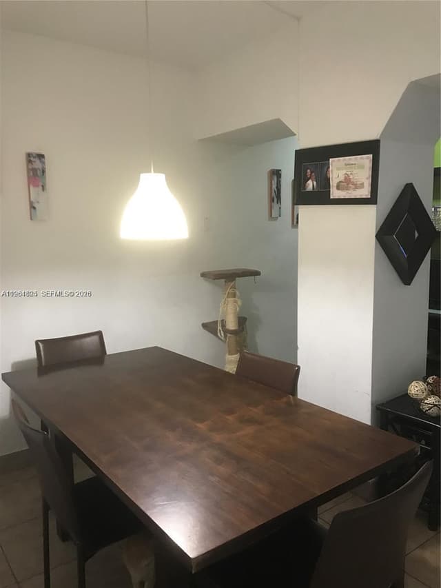 1960 Marseille Dr # 305, Miami Beach FL 33141 - Miami Beach, FL - Photo 3