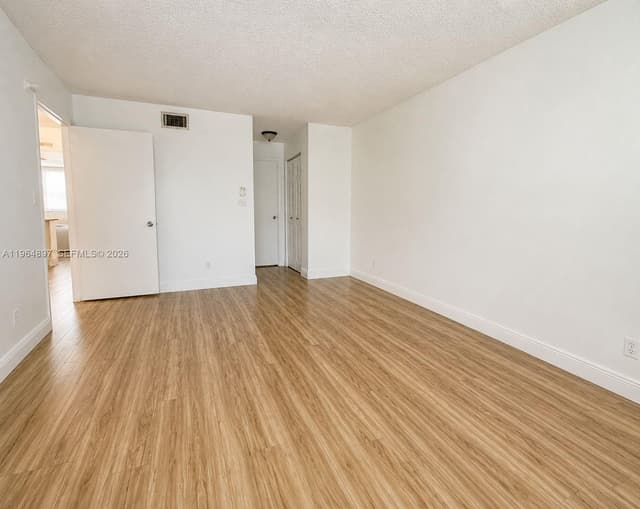 445 NE 195th St # 429, Miami FL 33179 - Miami, FL - Photo 6