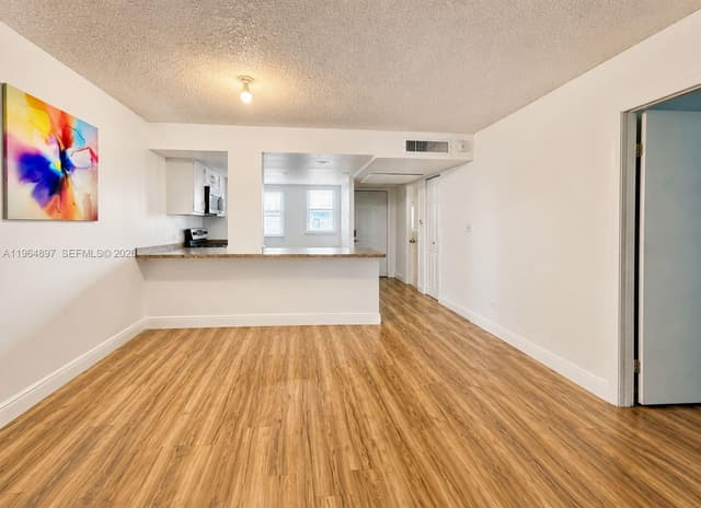 445 NE 195th St # 429, Miami FL 33179 - Miami, FL - Photo 4