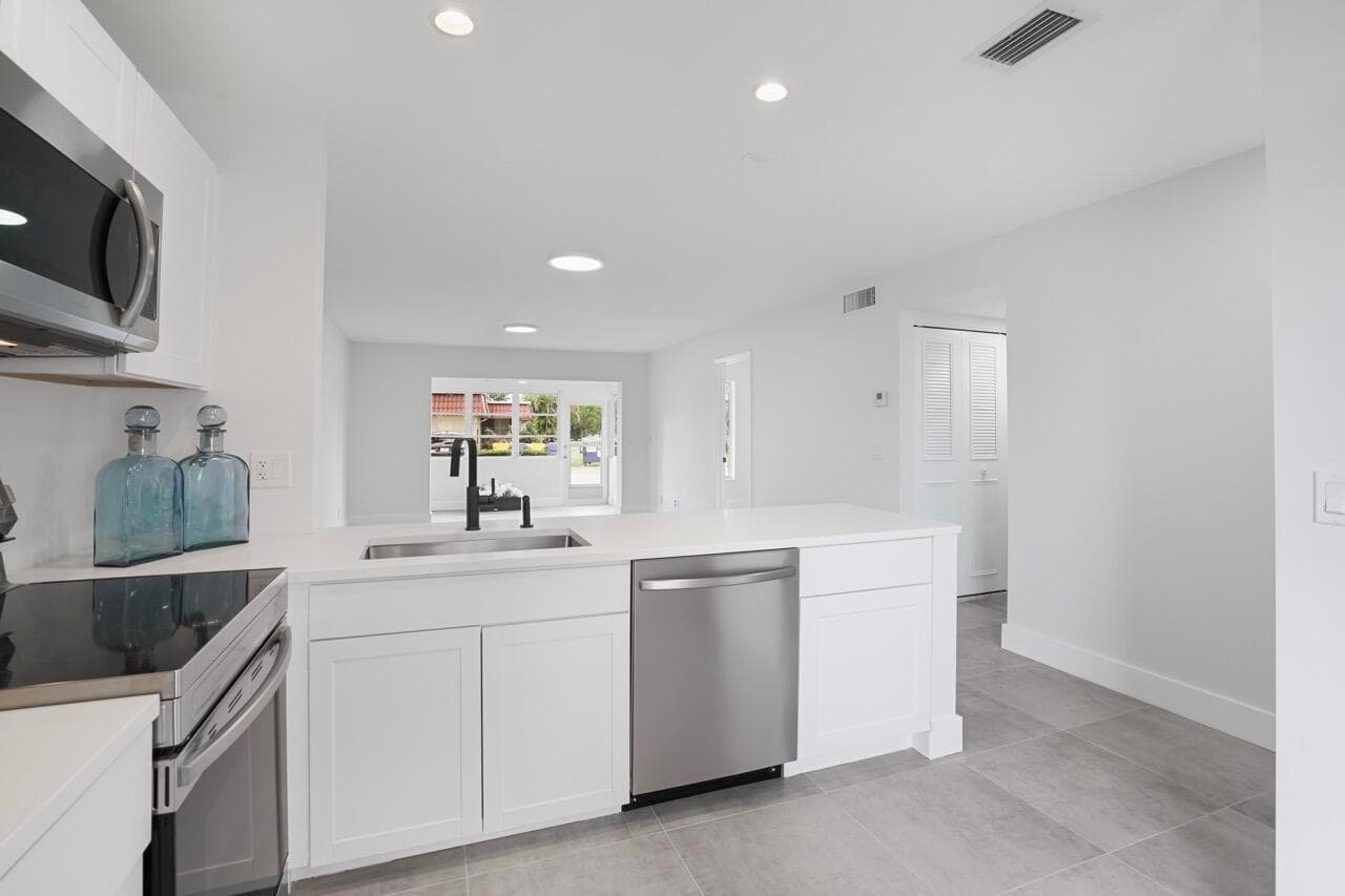 737 Nantucket Circle # B, Lake Worth FL 33467 - Lake Worth, FL - Photo 1