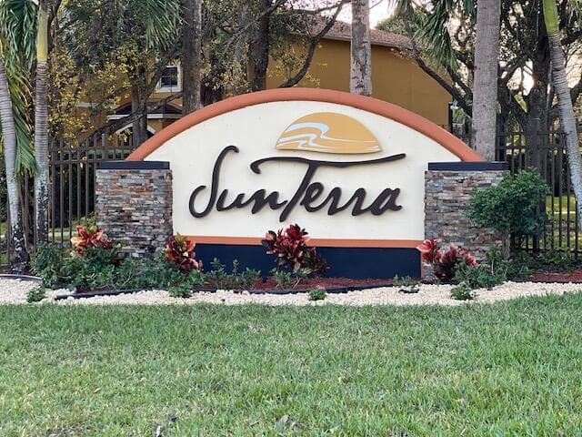 5845 Gypsum Place, West Palm Beach FL 33413 - West Palm Beach, FL - Photo 2