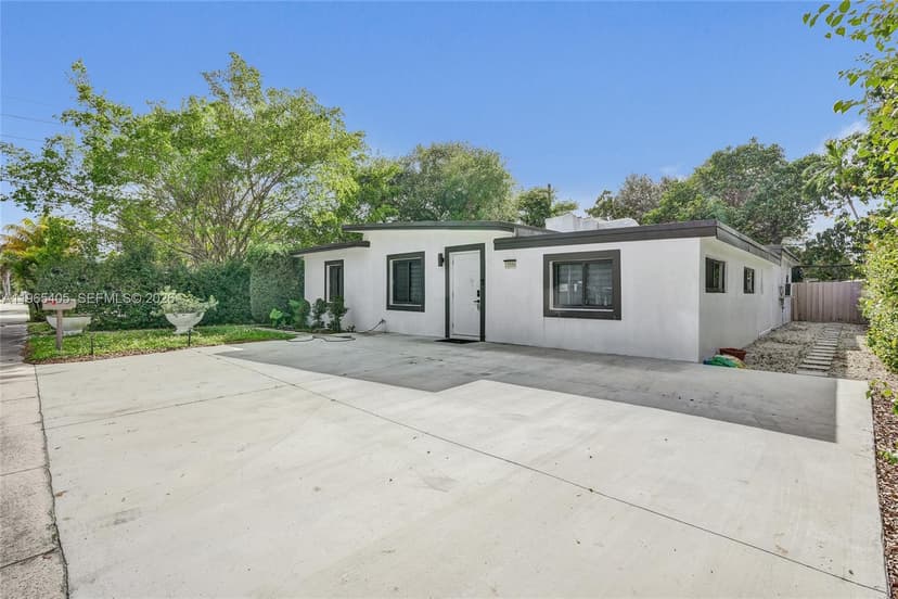 13550 NW 5th Ave, North Miami FL 33168