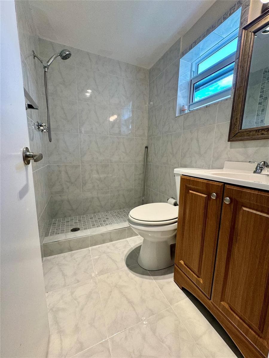 1747 Rodman Street # 210, Hollywood FL 33020 - Hollywood, FL - Photo 1