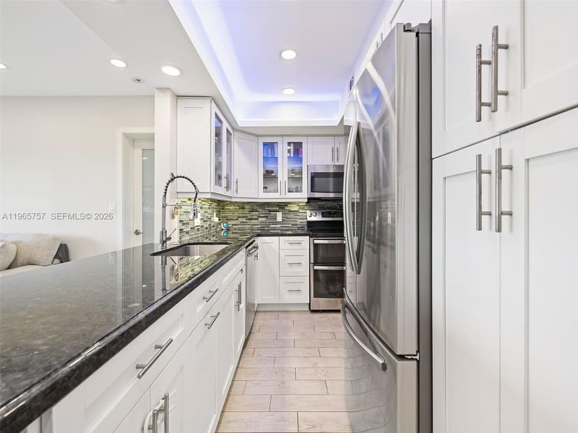 1000 River Reach Dr # 516, Fort Lauderdale FL 33315