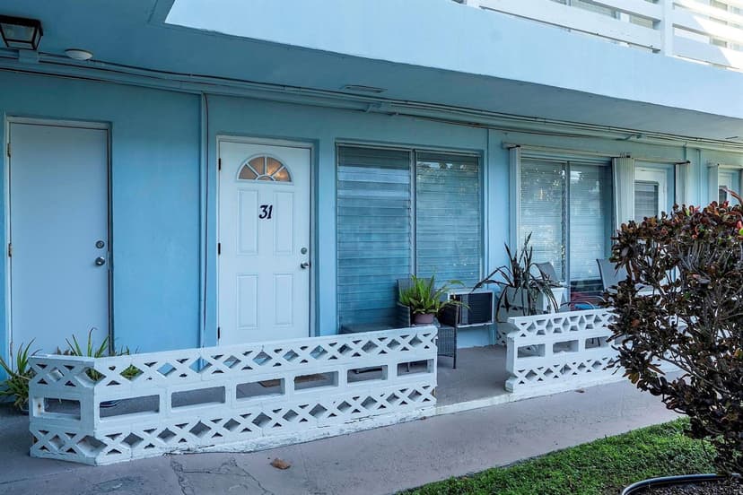 2700 NE 135th Street # 31, North Miami FL 33181