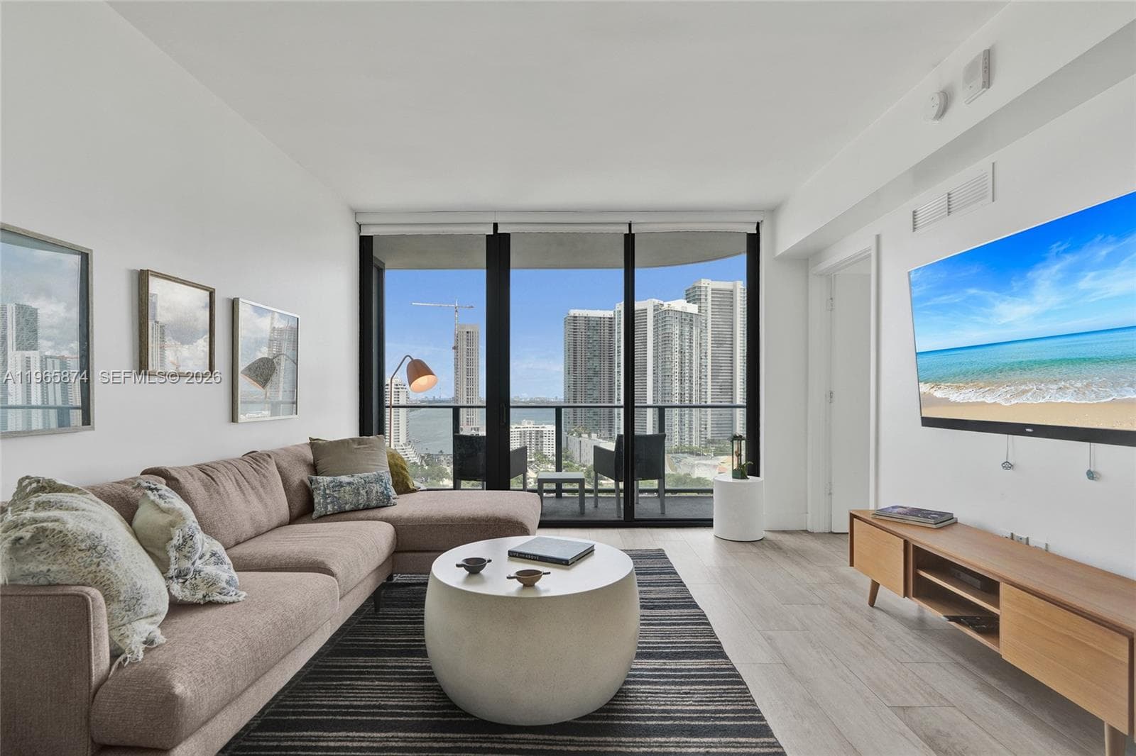 121 NE 34th St # 2205, Miami FL 33137