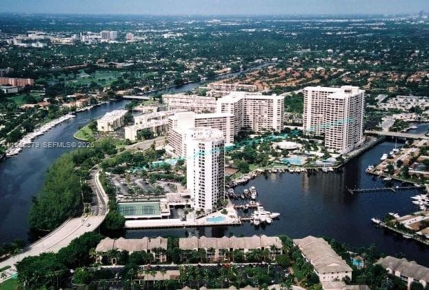 2500 PARKVIEW DR # 417, Hallandale Beach FL 33009