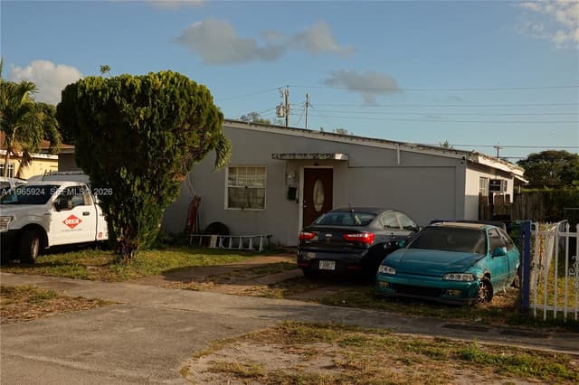 810 NW 84th Ter, Miami FL 33150 - Miami, FL - Photo 2
