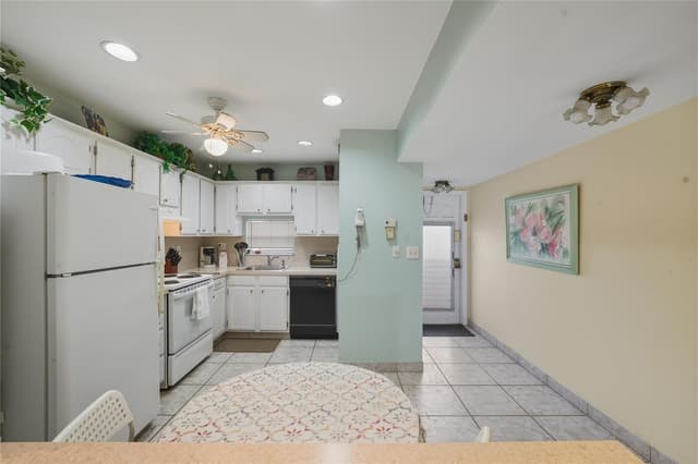691 S Hollybrook Drive # 304, Pembroke Pines FL 33025 - Pembroke Pines, FL - Photo 7