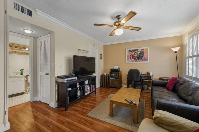 691 S Hollybrook Drive # 304, Pembroke Pines FL 33025 - Pembroke Pines, FL - Photo 3