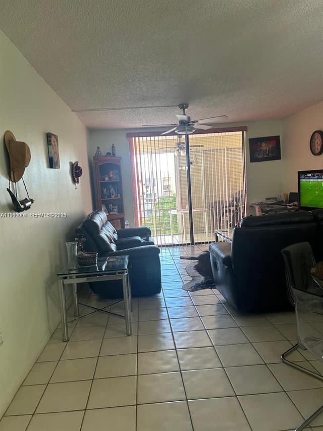 2840 Somerset Dr # 400M, Lauderdale Lakes FL 33311 - Lauderdale Lakes, FL - Photo 6