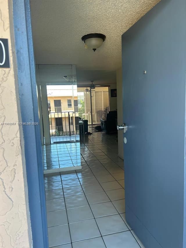 2840 Somerset Dr # 400M, Lauderdale Lakes FL 33311 - Lauderdale Lakes, FL - Photo 3