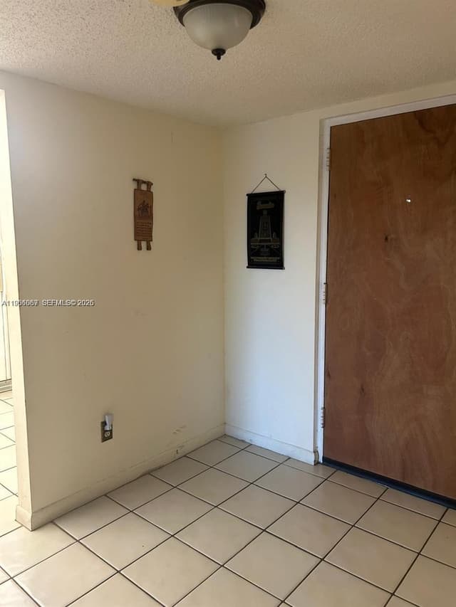 2840 Somerset Dr # 400M, Lauderdale Lakes FL 33311 - Lauderdale Lakes, FL - Photo 4