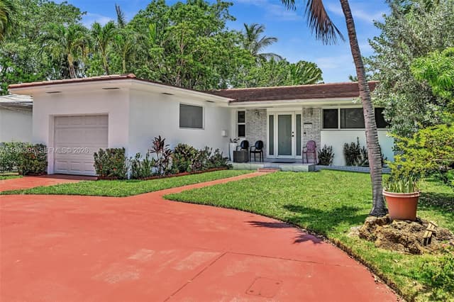 9524 Byron Ave, Surfside FL 33154 - Surfside, FL - Photo 5