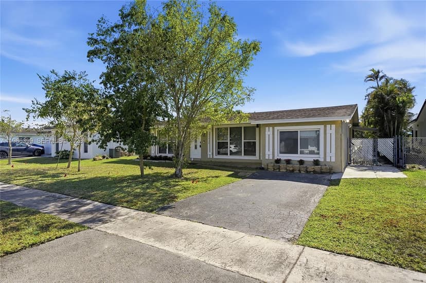 11420 NW 32nd Pl, Sunrise FL 33323
