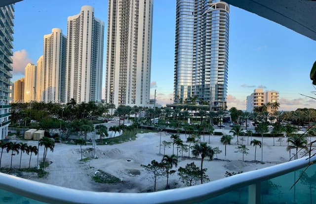 100 Bayview Dr # 412, Sunny Isles Beach FL 33160 - Sunny Isles Beach, FL - Photo 4