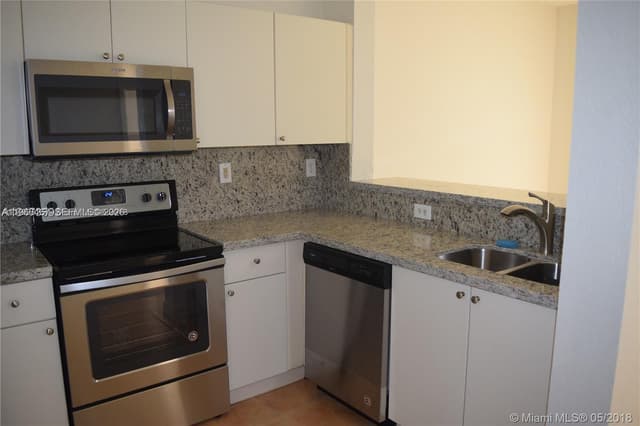 17720 NW 73rd Ave # 105, Hialeah FL 33015 - Hialeah, FL - Photo 6