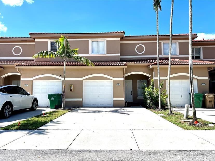 7893 N Southwood Circle, Davie FL 33328