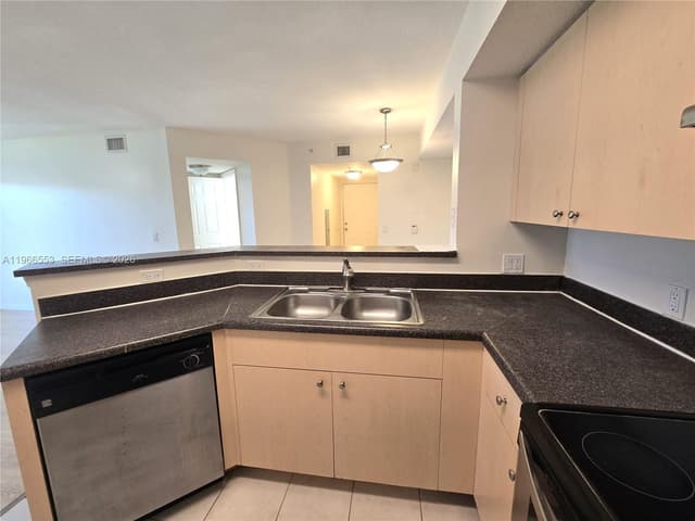 4180 San Marino Blvd # 106, West Palm Beach FL 33409 - West Palm Beach, FL - Photo 6