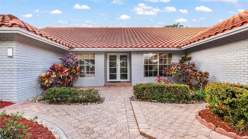 1510 NW 97th Ter, Coral Springs FL 33071