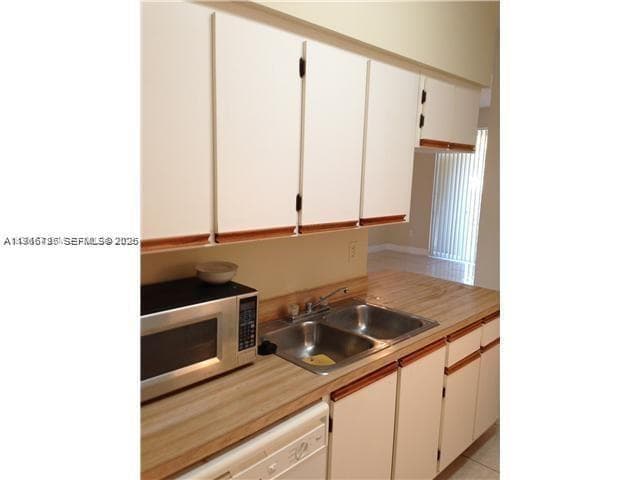 18330 NW 68th Ave # A, Hialeah FL 33015 - Hialeah, FL - Photo 7