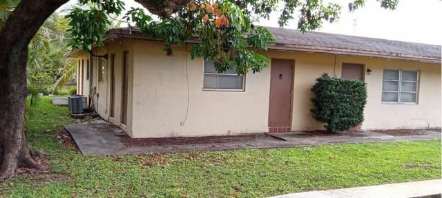 1856 NW 52nd Avenue, Lauderhill FL 33313 - Lauderhill, FL - Photo 5