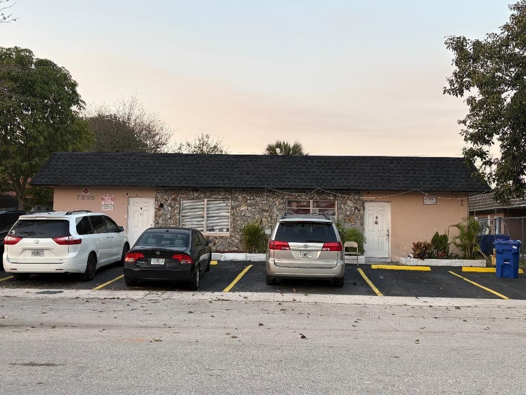 7625 SW 10th Street, North Lauderdale FL 33068