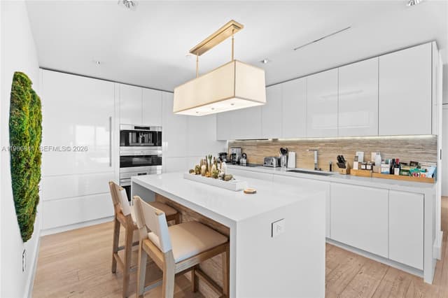 102 24th St # 1705, Miami Beach FL 33139 - Miami Beach, FL - Photo 6