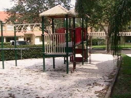 18328 NW 68th Ave # H, Hialeah FL 33015 - Hialeah, FL - Photo 4