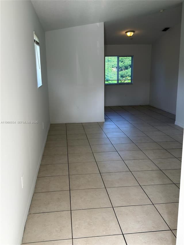 930 NE 34th Ave # 201, Homestead FL 33033 - Homestead, FL - Photo 5