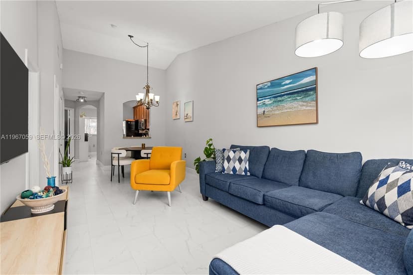 2250 NW 78th Ave # 202, Pembroke Pines FL 33024