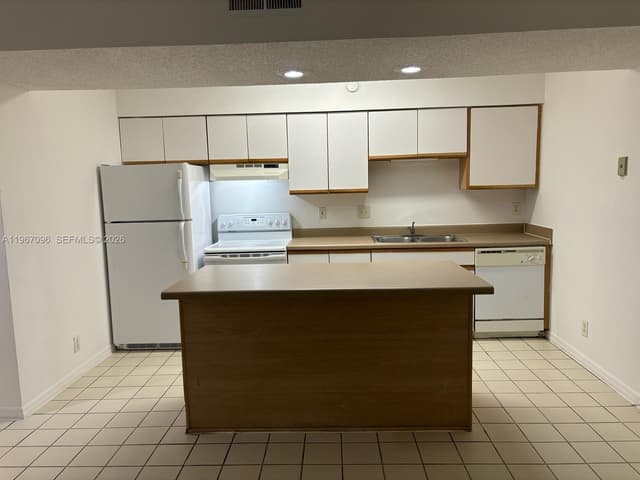 3985 W Mcnab Rd # A302, Pompano Beach FL 33069 - Pompano Beach, FL - Photo 3