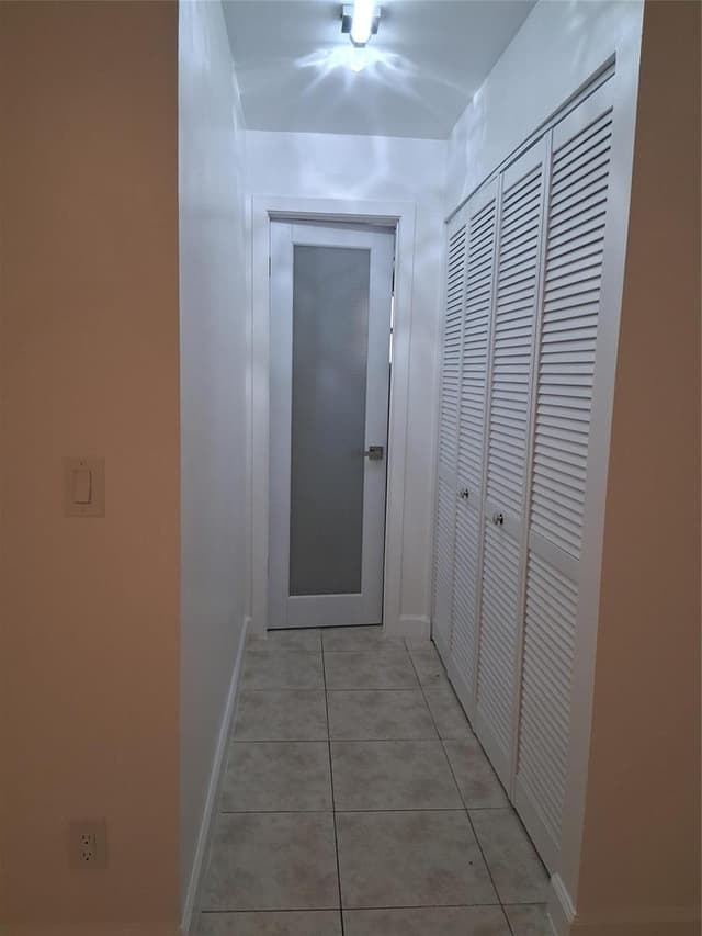 9800 Sunrise Lakes Boulevard # 109, Sunrise FL 33322 - Sunrise, FL - Photo 6