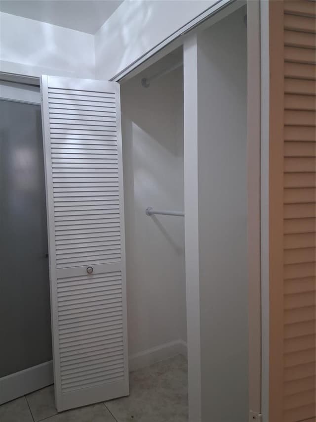 9800 Sunrise Lakes Boulevard # 109, Sunrise FL 33322 - Sunrise, FL - Photo 7